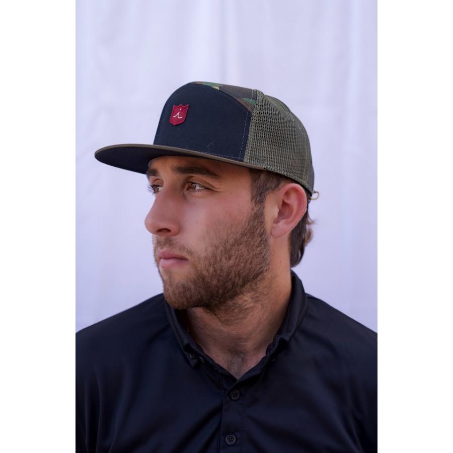 Iliac Golf Adjustable Hat: Black + Green Camo / ｲﾘｱｯｸ ｺﾞﾙﾌ ｱｼﾞｬｽﾀﾌﾞﾙﾊｯﾄ ｷｬｯﾌﾟ 黒+緑のｶﾓ